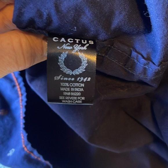 Cactus New York Mens Red, White, & Blue Nautical button down shirt size Medium - Picture 3 of 4